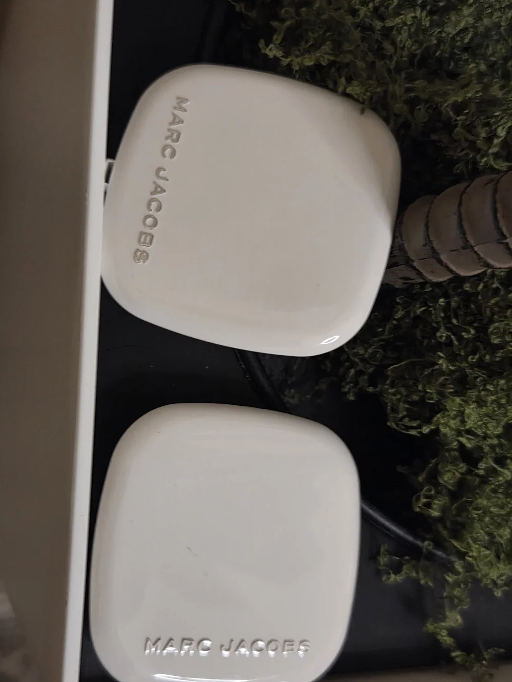 Lot of 2 Marc Jacobs Accomplice Instant Blurring Beauty Powder 104 Tan-Tastic 3